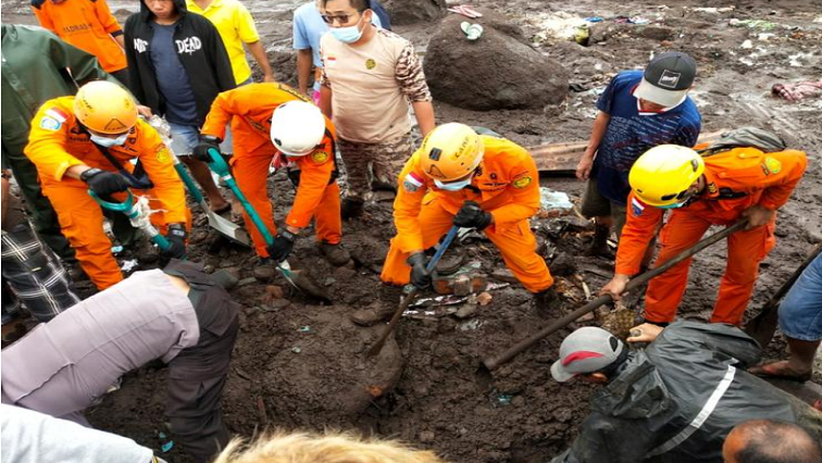Rescuers hunt for survivors after cyclone wreaks havoc in Indonesia ...
